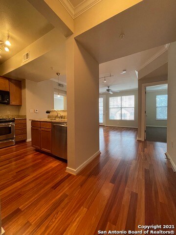 Foto del edificio - 7342 Oak Manor Dr
