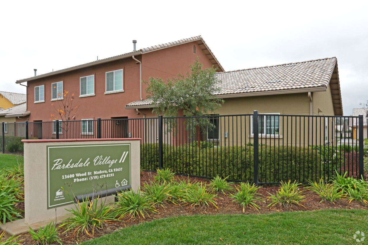 Foto principal - Parksdale Village II