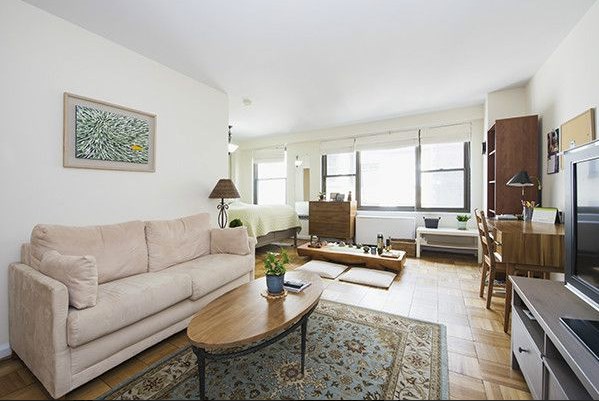 Foto principal - 35 E 38th St