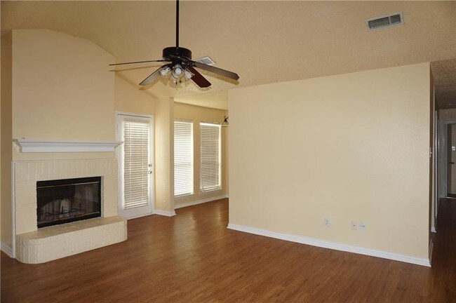 Building Photo - 12208 China Lake Dr