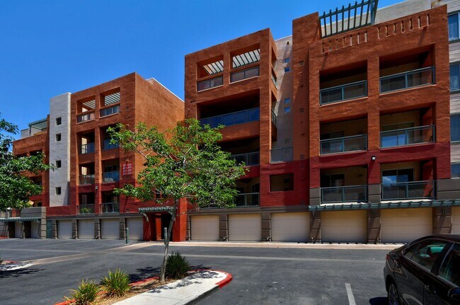 Foto del edificio - 47 E Agate Ave