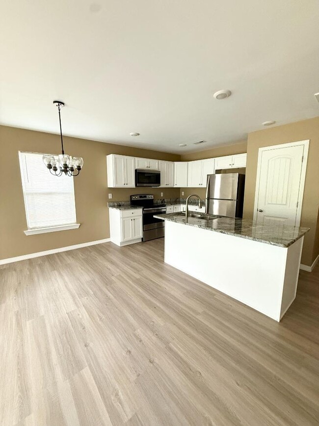 Building Photo - 248 S 1516