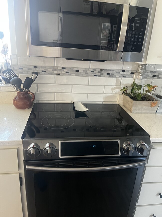 8204 N Ridgewood Dr Unit 6, Hayden, ID 83835 Condo for Rent in Hayden