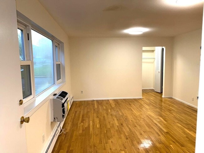 Building Photo - 3901 Dobrin Ct