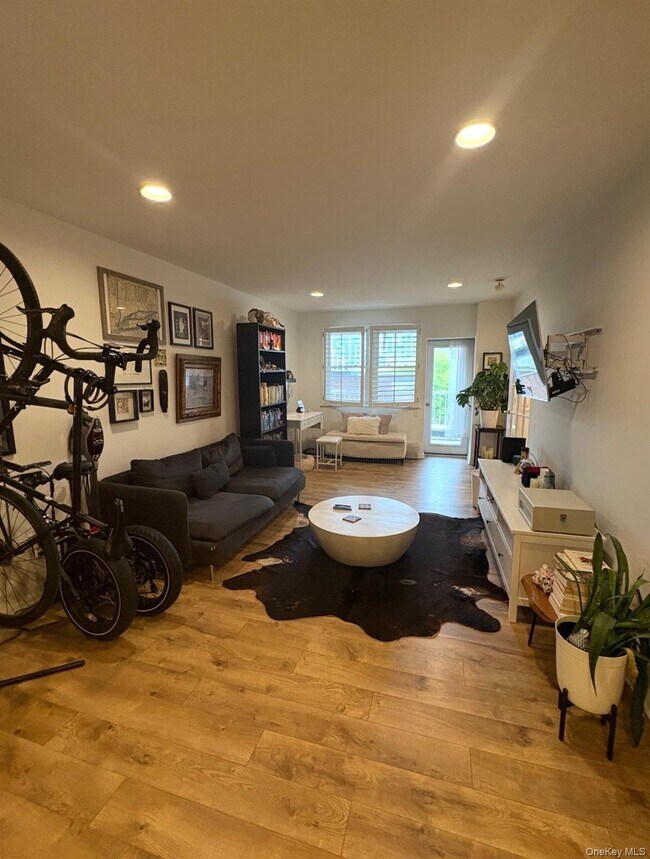 Foto del edificio - 55 Monroe Blvd