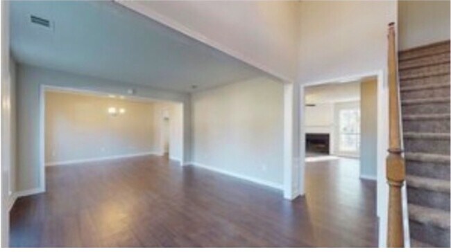 Building Photo - 4084 Pinehurst Valley Dr