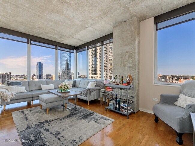 Foto del edificio - 659 W Randolph St