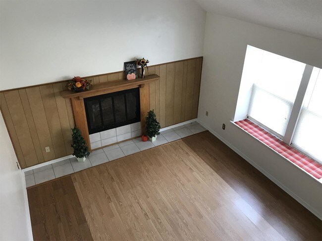 Foto del edificio - 236 Deerfield Ln