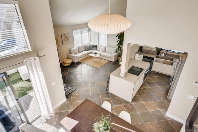 Foto del edificio - 536 Via De La Valle