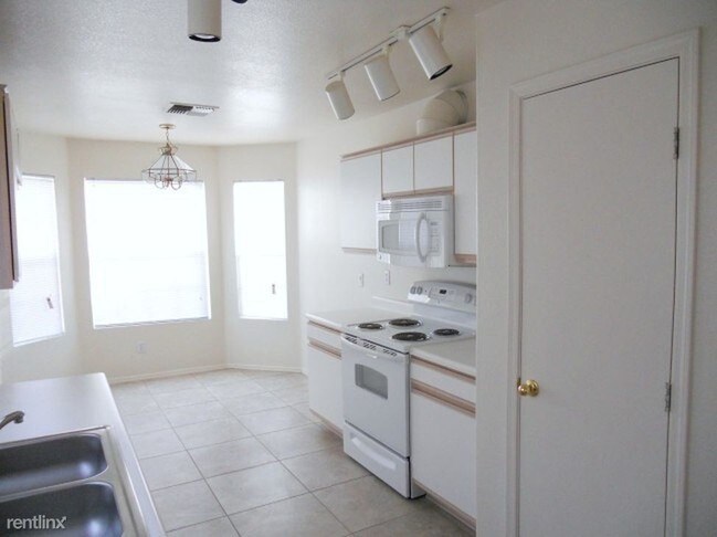 Building Photo - 3 br, 2 bath House - 9044 W Monte Vista Rd