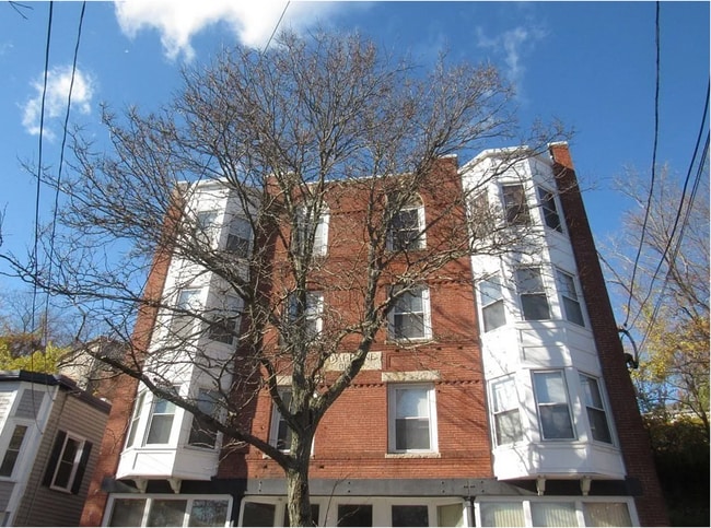 Building Photo - 77 River St