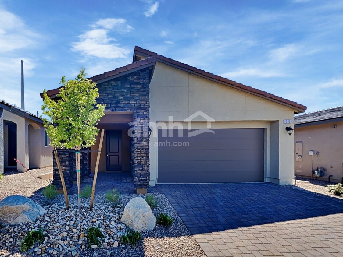 Primary Photo - 525 Silverbell Falls Place