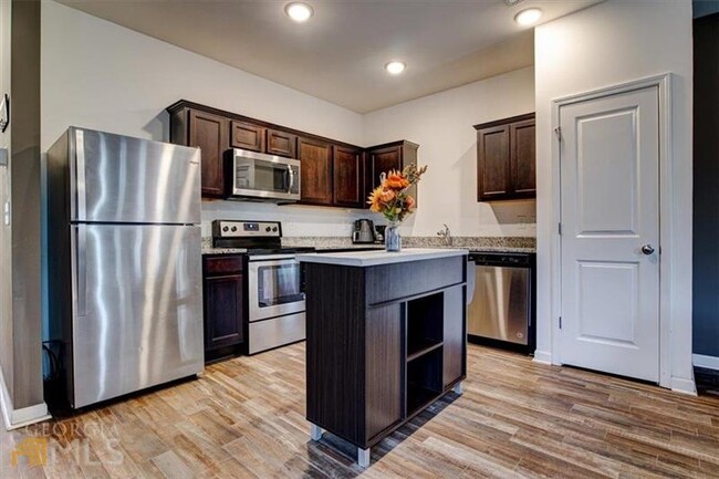 Building Photo - 2343 Camden Oak Way