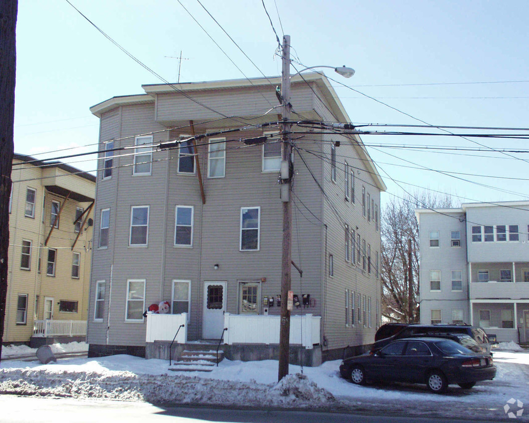 Building Photo - 207-209 Mechanic St