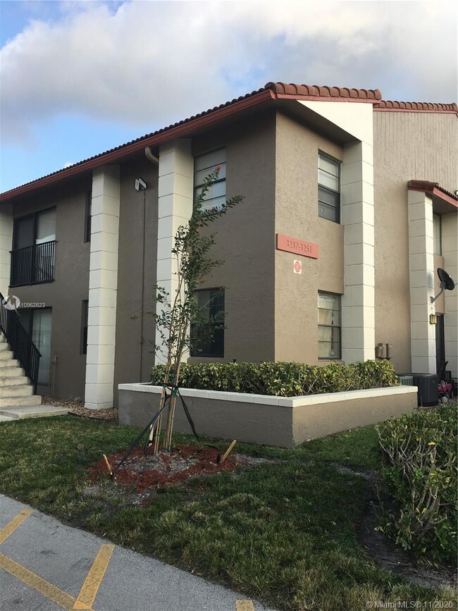 Building Photo - 3243 Coral Ridge Dr
