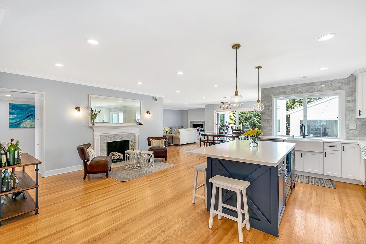 Foto principal - 7410 El Manor Ave