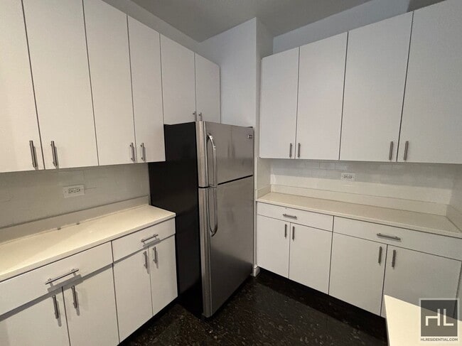 Building Photo - WEST 58 STREET