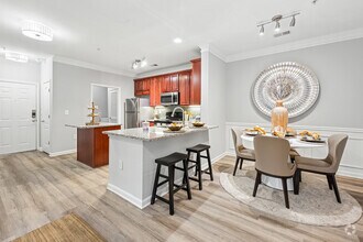 Interior Photo - Oaks at Sugarloaf