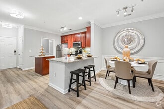 Interior Photo - Oaks at Sugarloaf