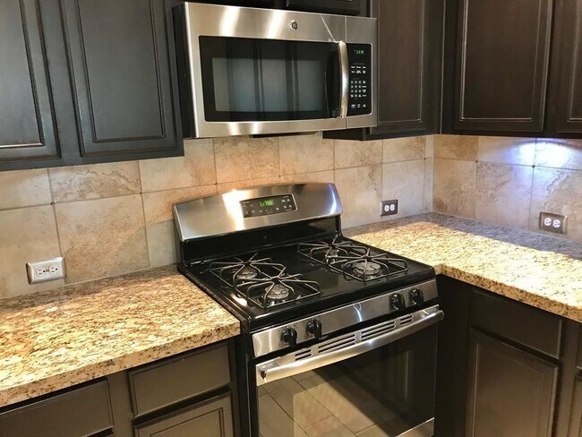 Foto del edificio - 8314 Columbia Forest Dr