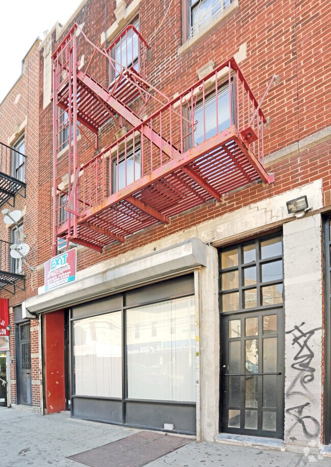 Building Photo - 40-13 104th St