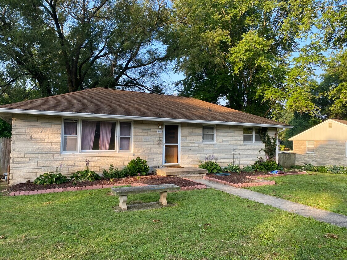 Foto principal - 655 W Ladd Ave