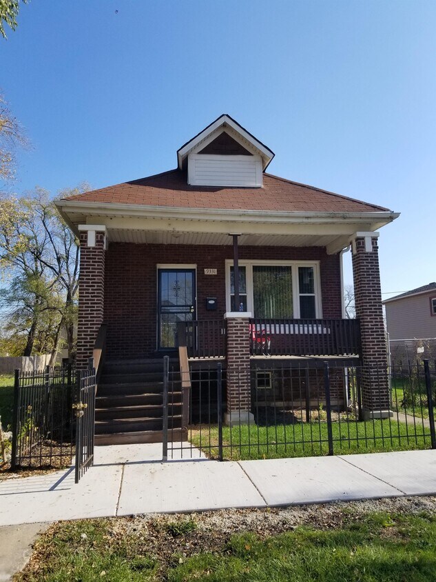 Primary Photo - 9331 S Evans Ave