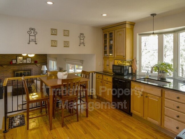 Building Photo - 223 Dolomite Dr