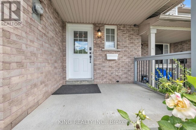 Building Photo - 1061 Tilbury St