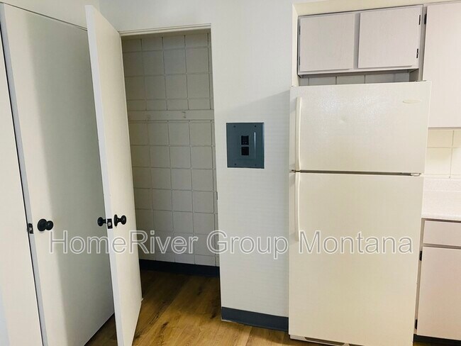 Foto del edificio - 707 SW Higgins Ave