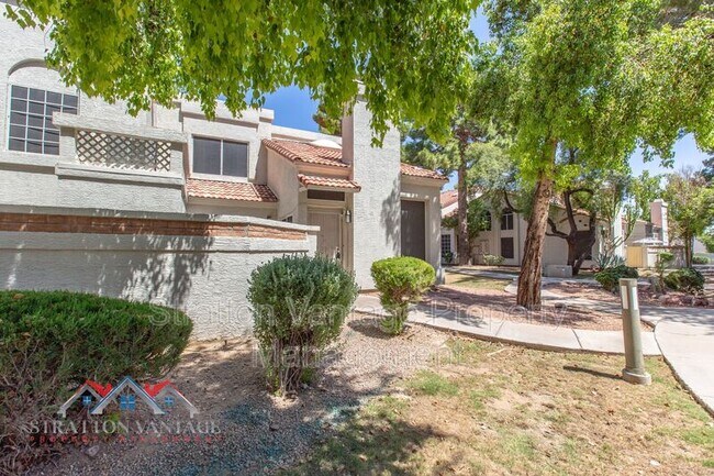 Building Photo - 1717 E Union Hills Dr