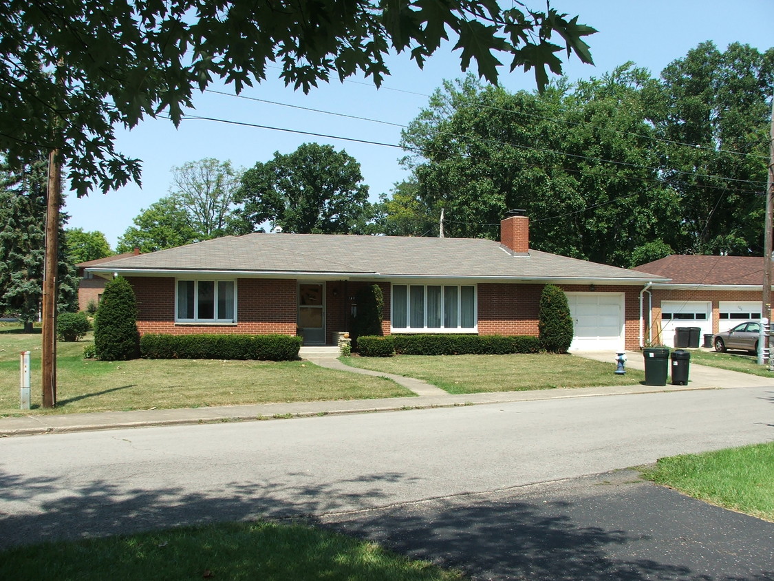 Foto del edificio - 130-226 Gardner Ct