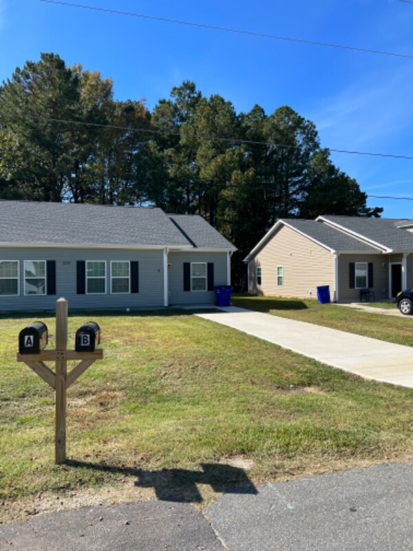 105 W Langdon Ave Unit A, Smithfield, NC 27577 Room for Rent in