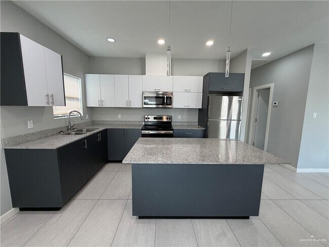 Foto del edificio - 2022 Summerland Ln