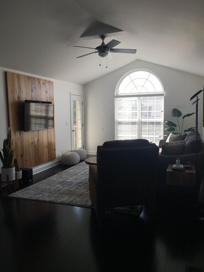 Sala de estar - 5294 Brookemonte Cir