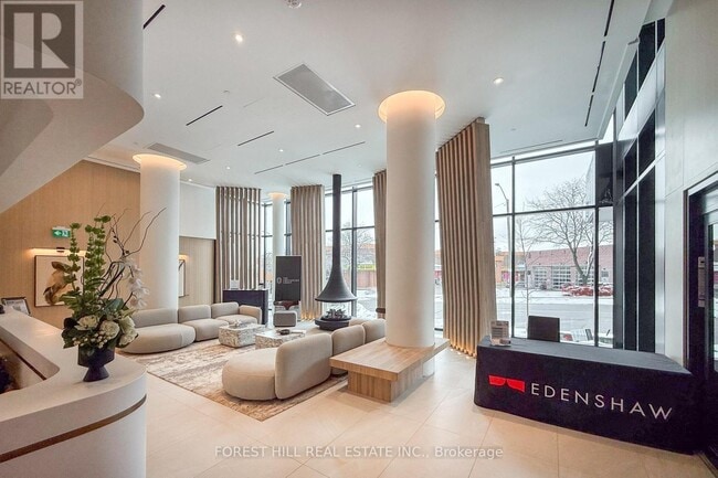 Photo du bâtiment - 1 Fairview Rd E