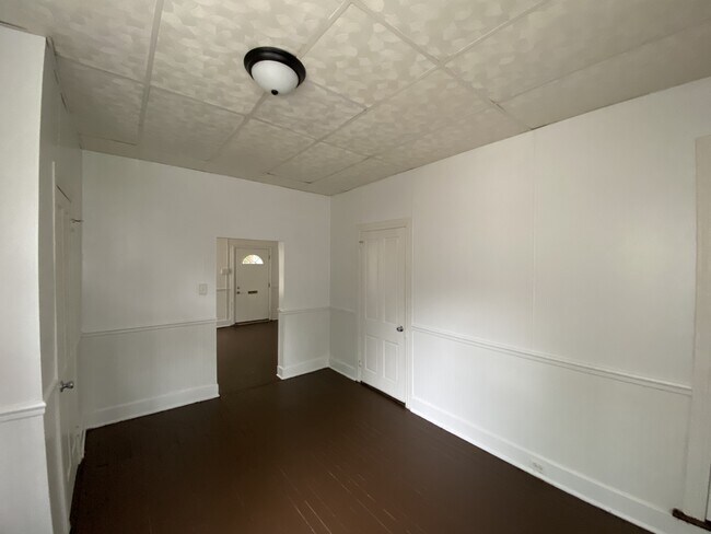 Building Photo - 120 S Hartley St