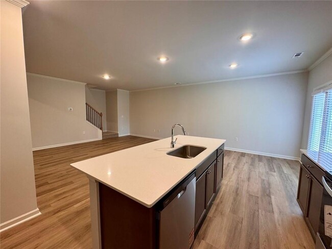 Building Photo - 24 Berryville Dr