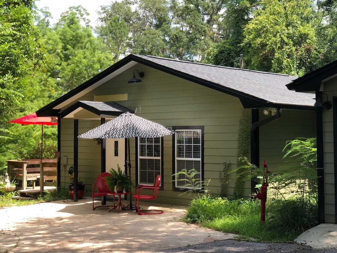 Primary Photo - Fully furnished 2/2 corporate and long ter...
