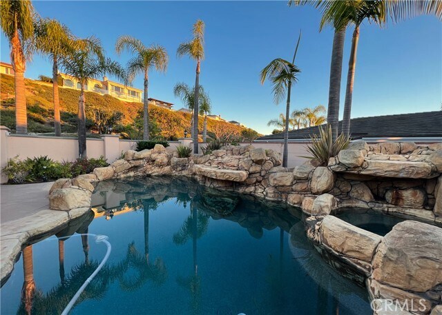 Building Photo - 55 Montecito Dr