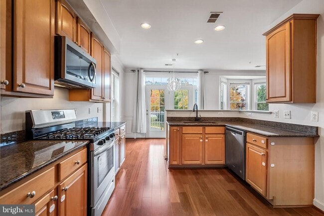 Building Photo - 13600 Salk St