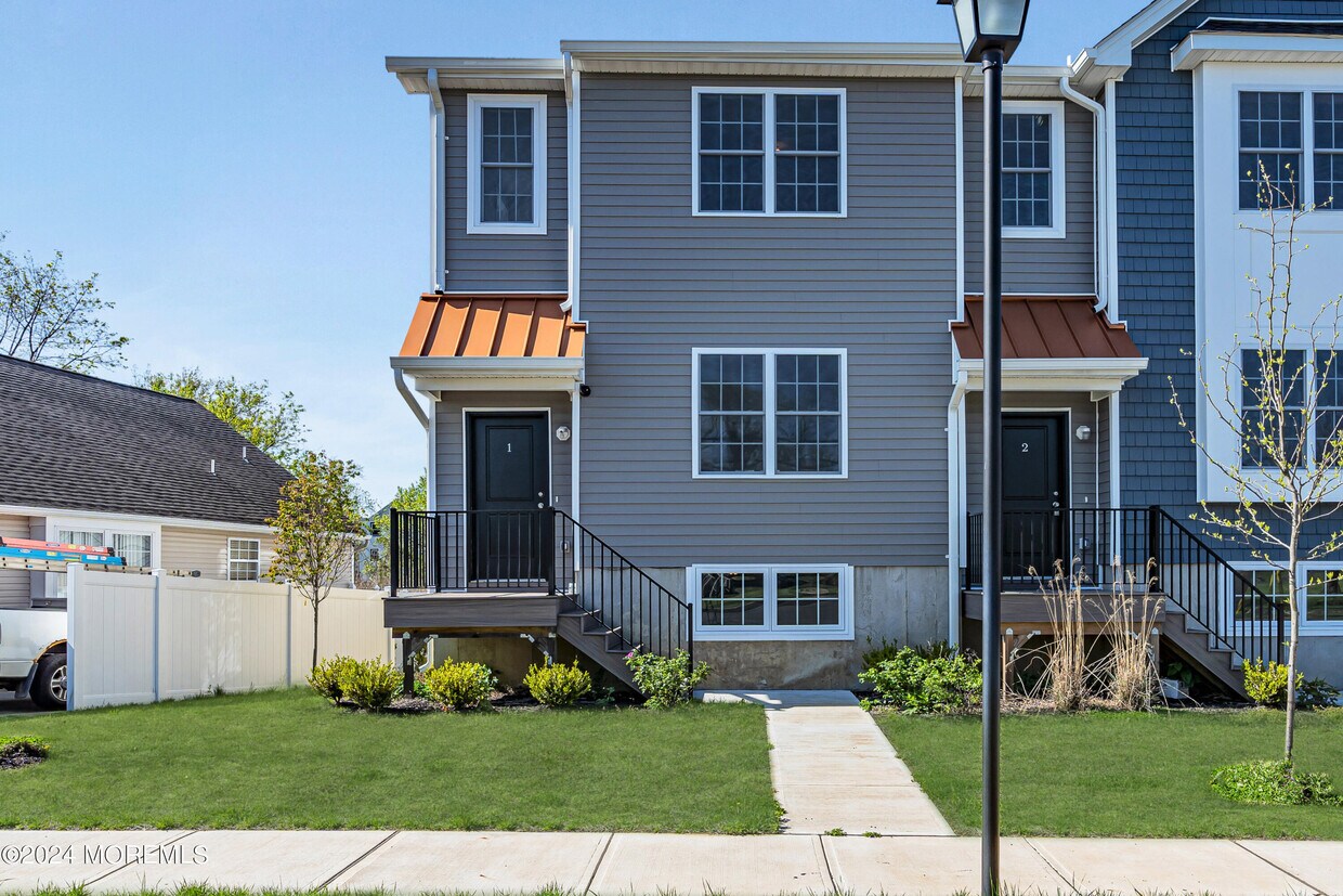 Foto principal - 333 1st St