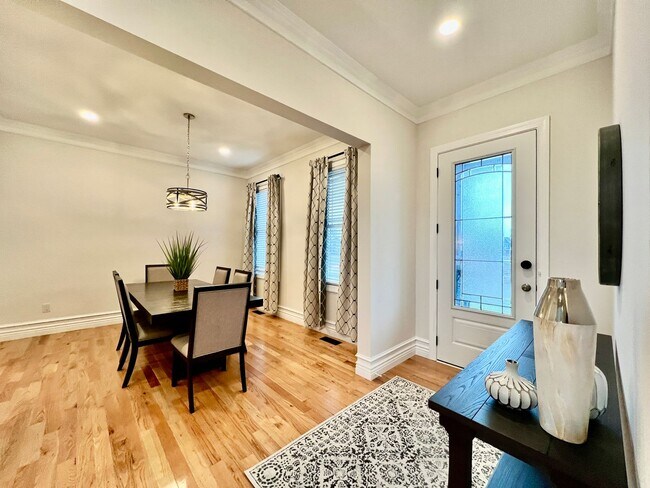 Building Photo - NEW, big, beautiful, Executive Home Libert...