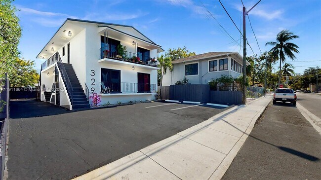 Foto del edificio - 329 SW 9th Ave