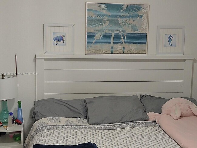 Foto del edificio - 6039 Collins Ave