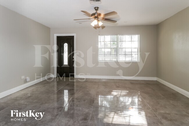 Foto del edificio - 1357 Drexel Rd