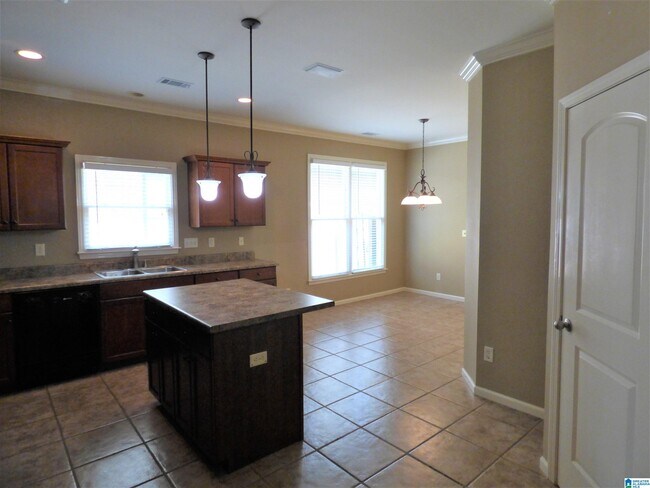 Building Photo - 3770 Abbeyglen Way
