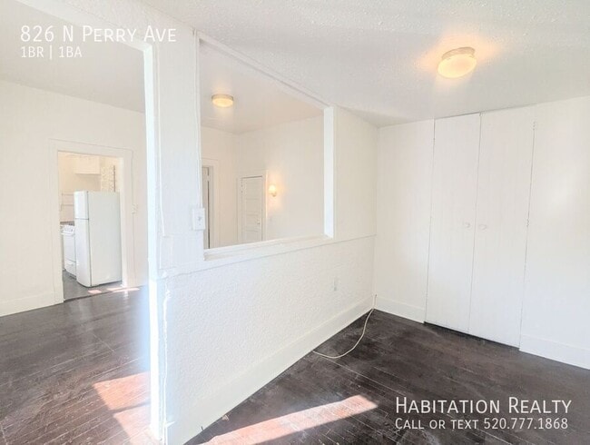 Foto del edificio - 826 N Perry Ave