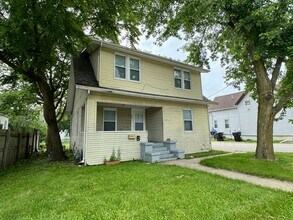 Building Photo - 804 S Morris Ave