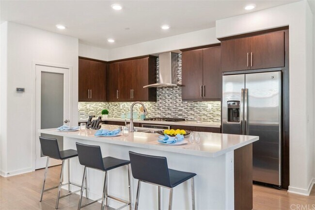 Building Photo - 158 Acamar